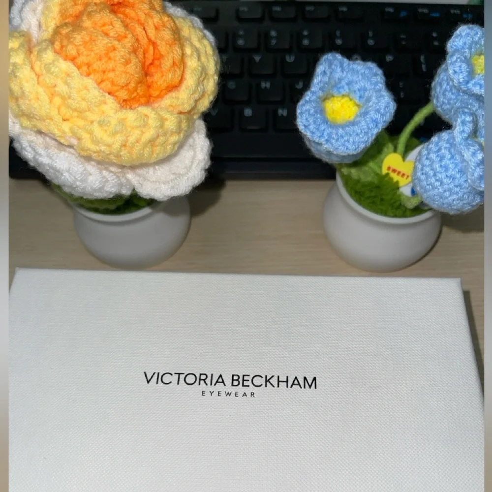 Victoria Beckham Women's Eyeglasses Brwn Horn Acetate CatEye Frame VB2677-227NEW
